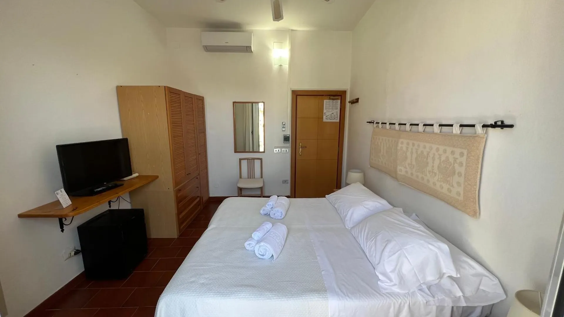 ***  Hotel Da Cecco Santa Teresa Gallura Italy