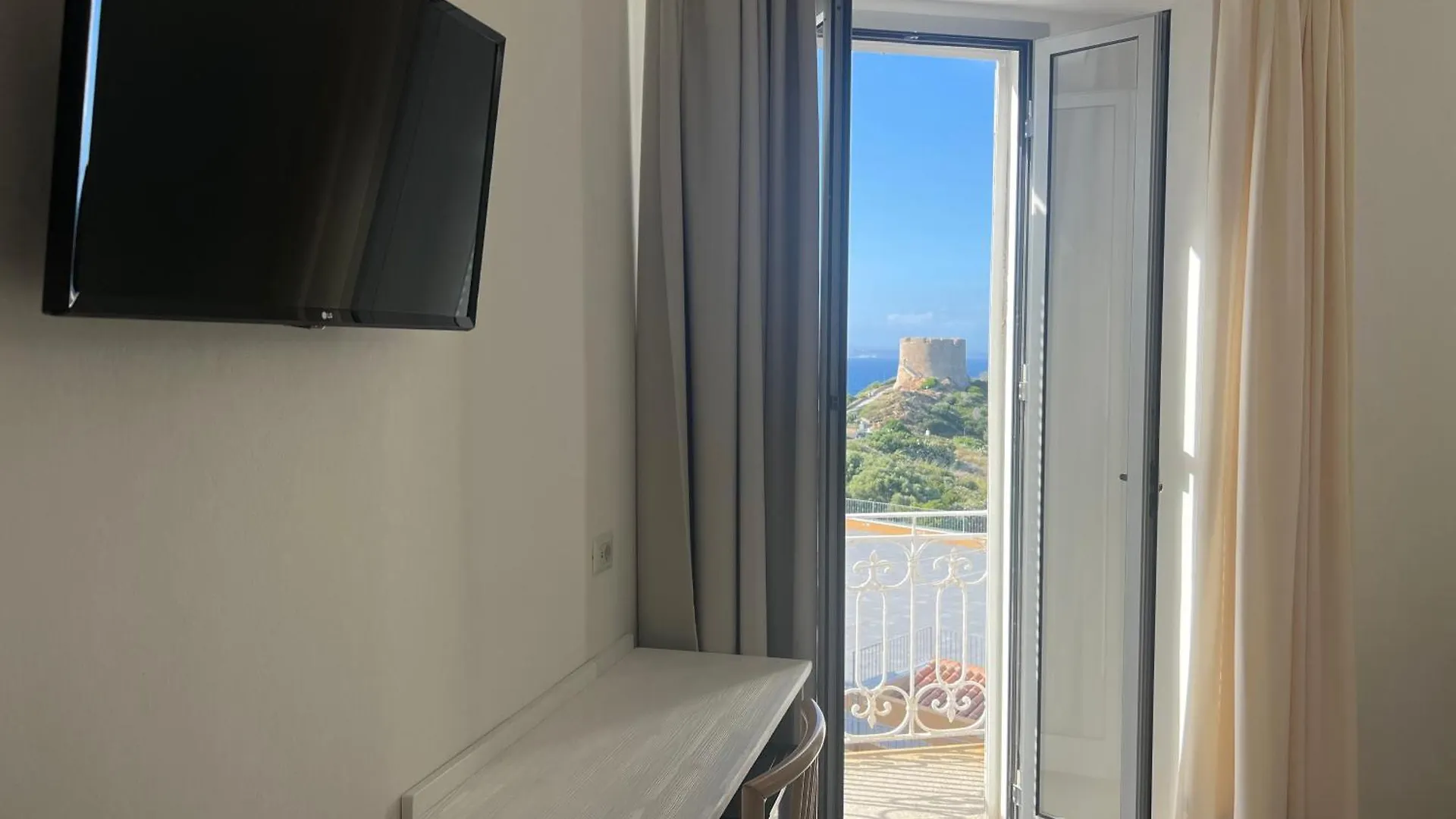 Hotel Da Cecco Santa Teresa di Gallura 3*,